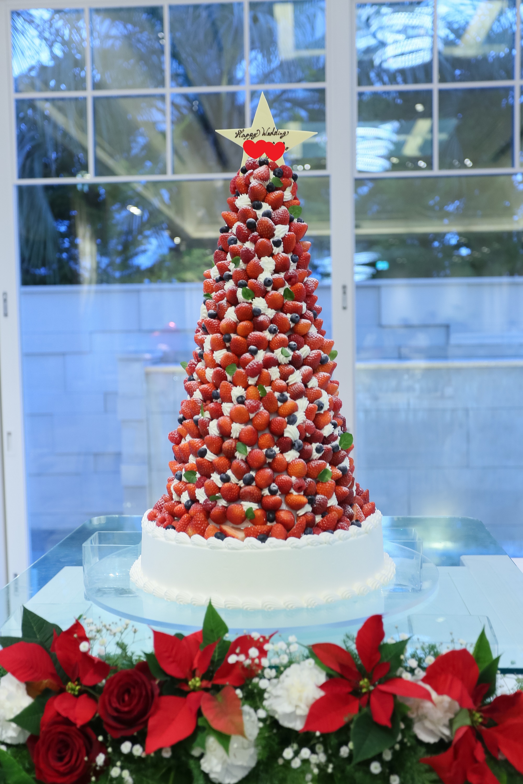 １つ３万円 いちごはどこ？ 大阪のホテルの「クリスマスケーキ」が遊び心満載 関西 芸能 デイリースポーツ online