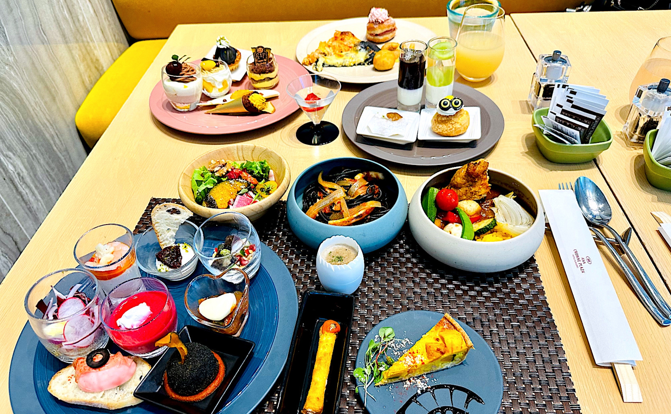 大阪店限定 10月ハロウィンスイーツ – ロウリーズ・ザ・プライムリブ