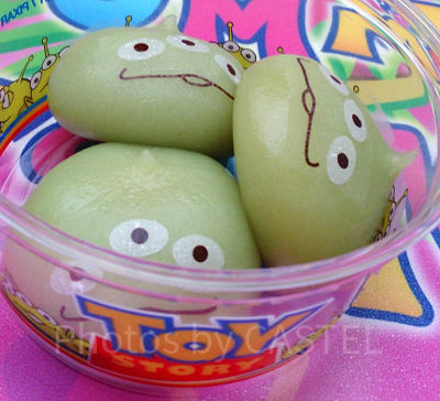 リトルグリーンまんやうきわまんも登場！東京ディズニーランド｢パークフード｣リングメモ