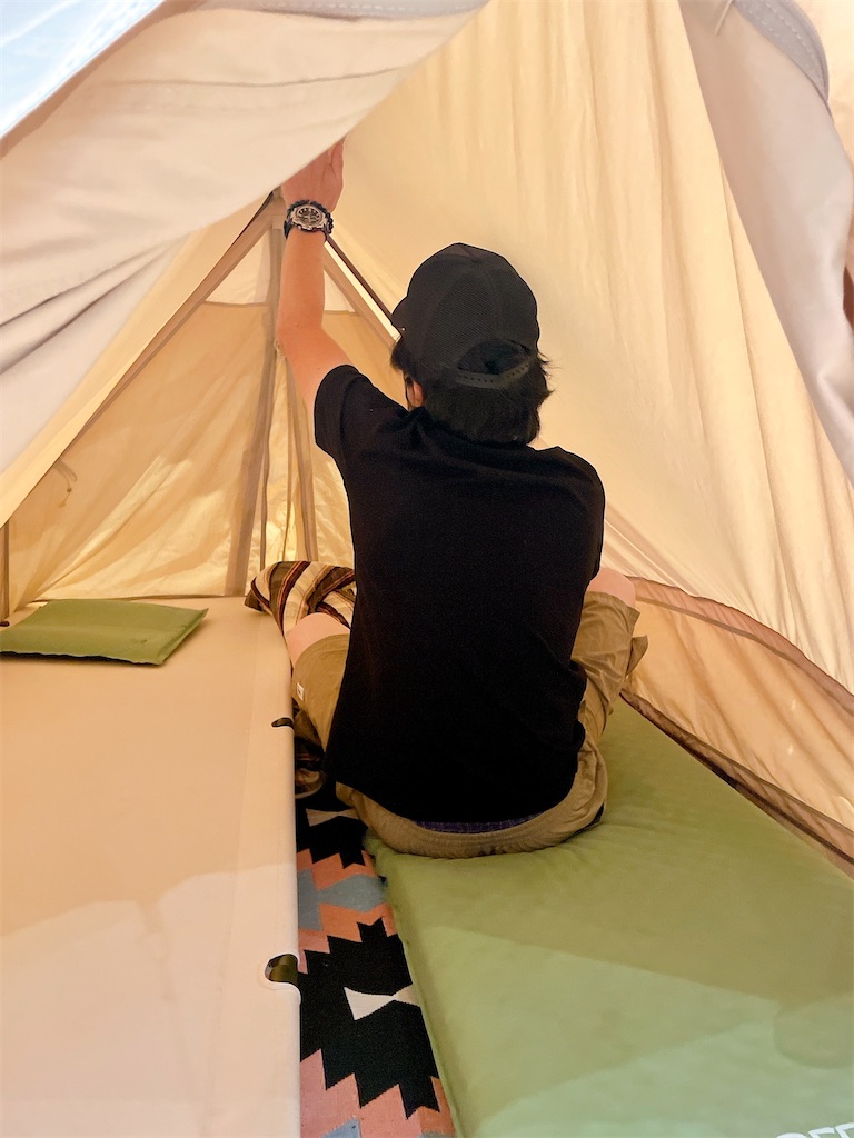 キャンプの飾りつけ フラッグガーランドが目印になって、お子様も迷わずテントへ！販促マップ