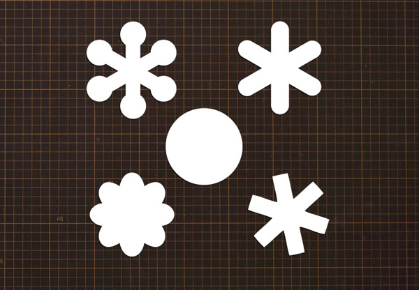 壁面飾り工房本店 壁面装飾・パネルシアター・ペープサート・型紙・知育・保育・介護商品の販売☆無料ダウンロード型紙「クリスマス 柊の実」12月冬 ひいらぎ サンタ トナカイ 幼稚園 保育園 老人ホーム 介護施設 デイサービス 壁面装飾 型紙 製作☆ 壁面飾り 12月