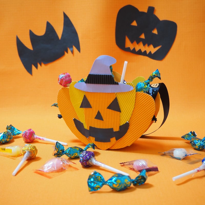 紙皿で作るハロウィンのお菓子バッグ子供の行事・お祝いAll About