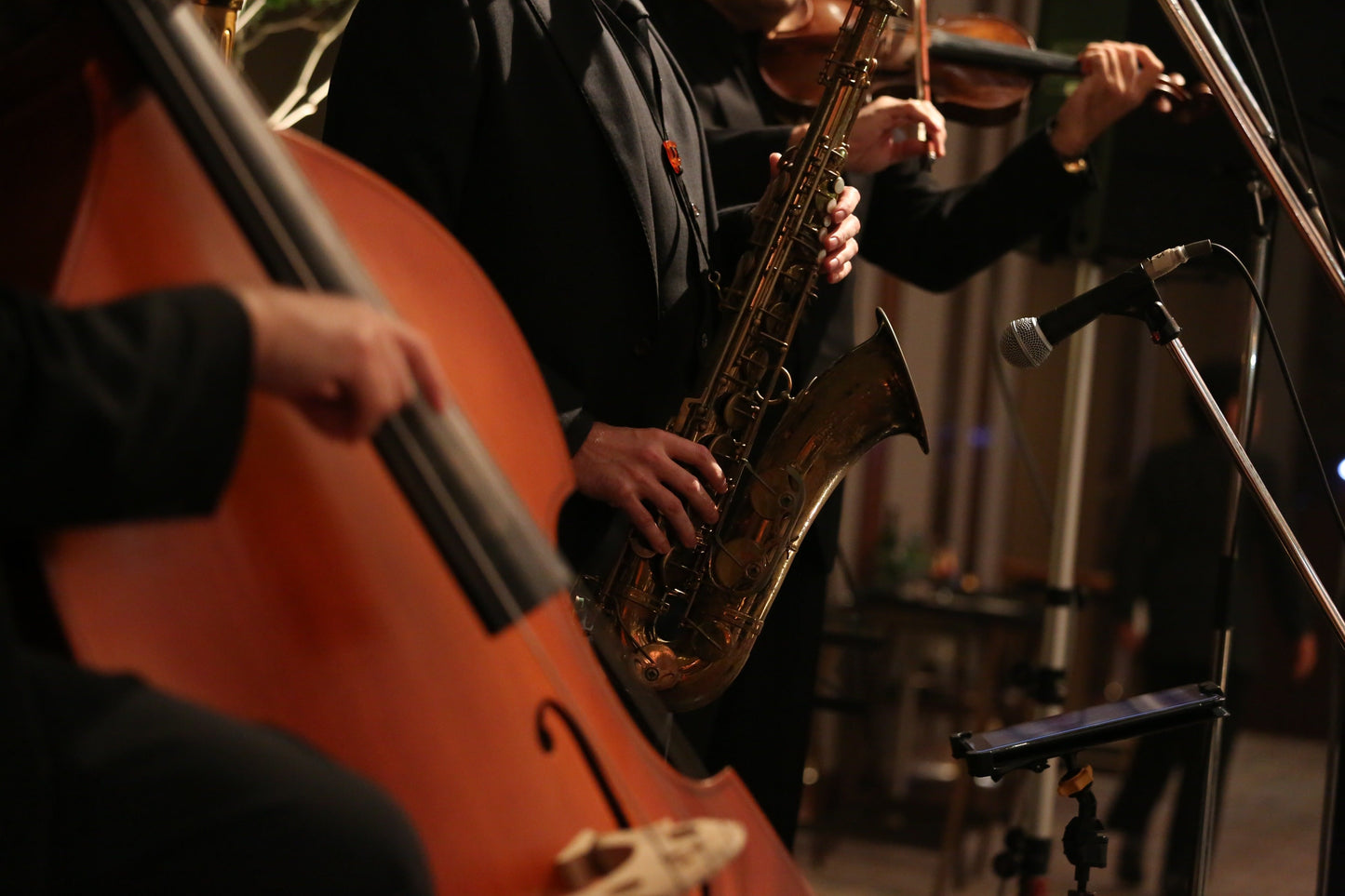 結婚式・披露宴の余興や出し物でバンド演奏をするには何をレンタルしたらいいの