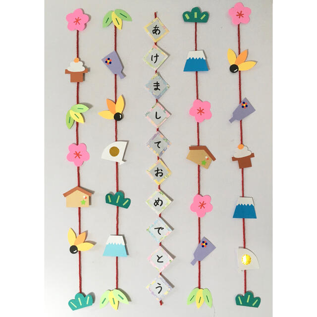 夏の飾り 金魚の吊るし飾り「パート２」 カゴや飾りの作り方を紹介！折り紙で作る きんぎょ の飾りはいかがでしょう？夏祭りなどの飾りに！ つくるモン