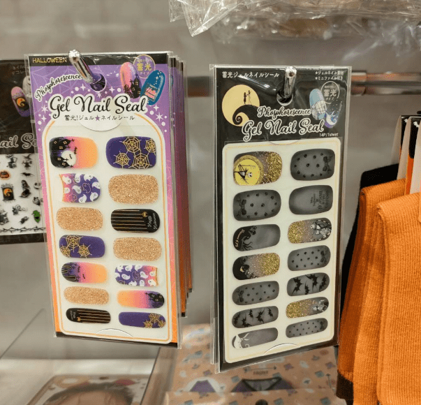 セリア『ハロウィン 100均ネイル』が2024年も人気！ハーツラビュル風、ナイトメアも！種類、人気商品まとめ
