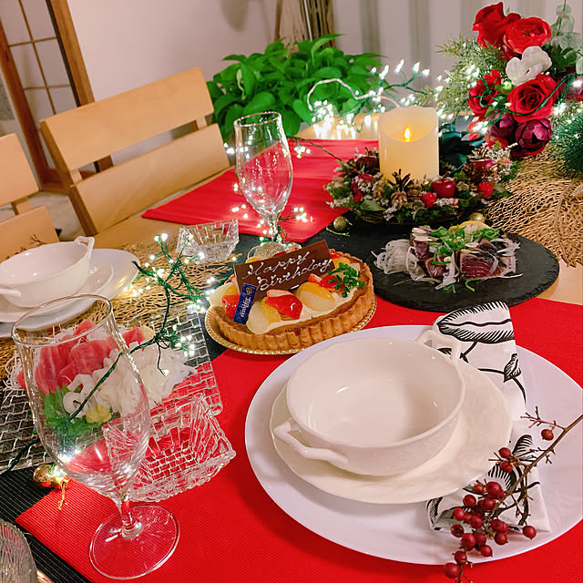 お誕生日ランチのテーブルコーディネートのアイデア