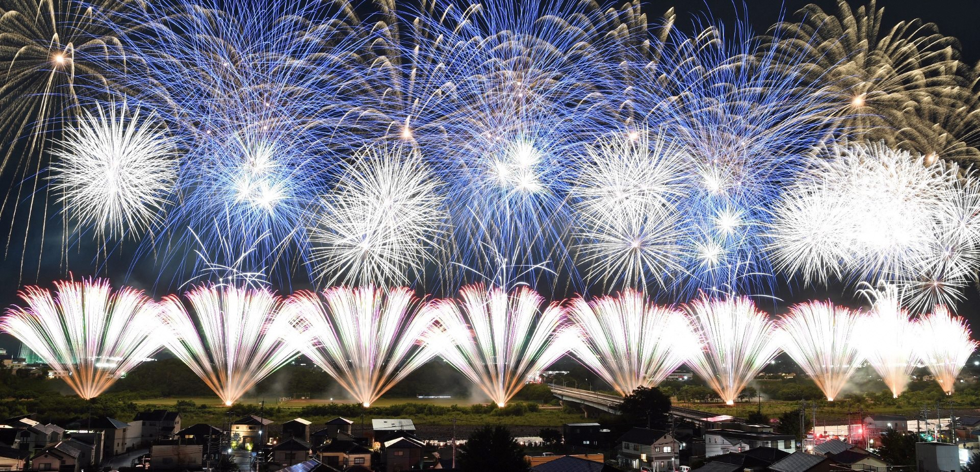 空を彩る至高のフィナーレ第６９回前橋花火大会 2025年8月9日開催