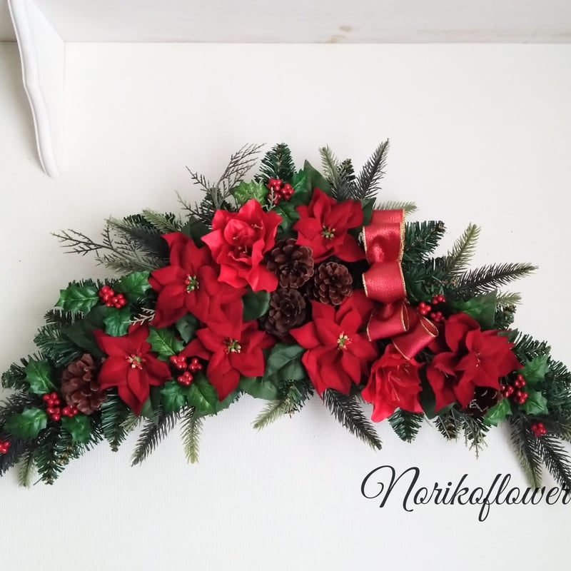 カウベルの優しい音色コニファーと赤い実のドライフラワー横長スワッグ