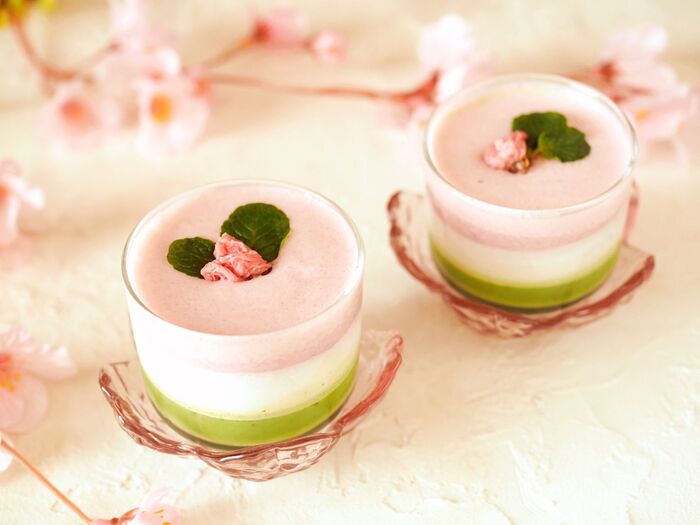 ひな祭りに！ひしもちカラーの3色プリン