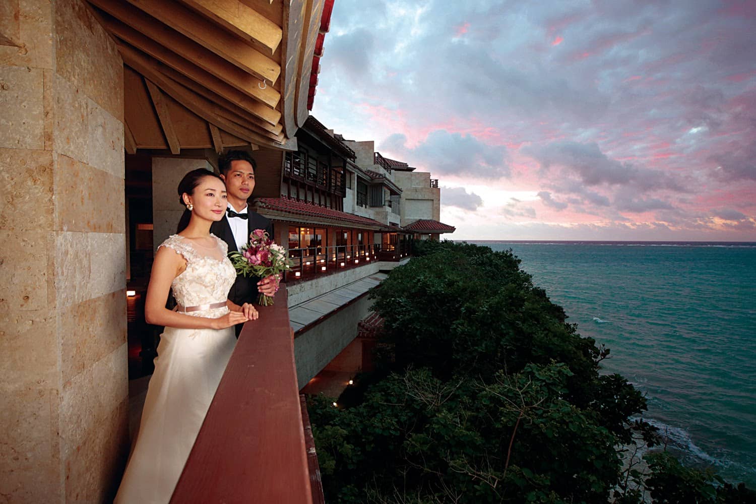 海に囲まれた絶景レストランでBBQ バーベキュー ウェディングプランをスタート。沖縄・南イタリア料理、POSILLIPO ポジリポ にて4月1日より。株式会社ＨＵＧＥのプレスリリース