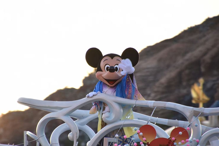 TDRお正月を新曲で祝う ニューイヤーズ・グリーティング2024スタートあとなびマガジン