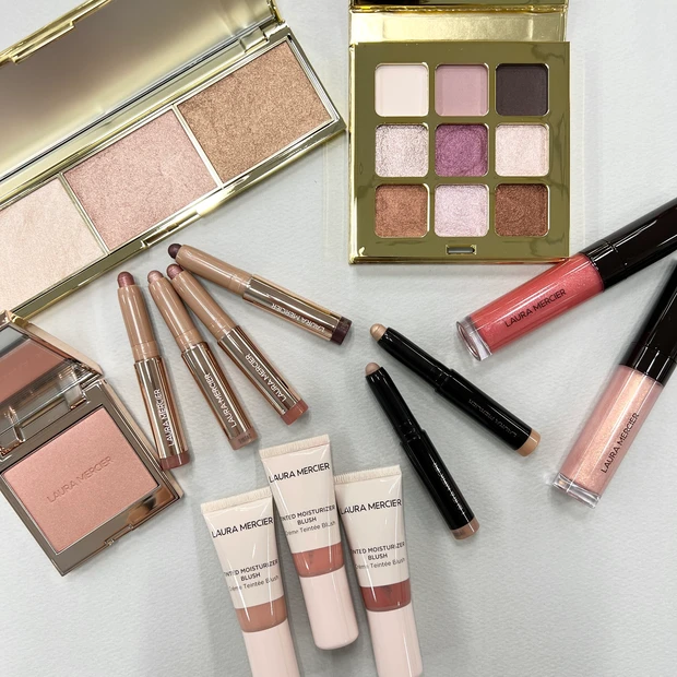 ローラ メルシエ24年クリスマスコフレ第2弾、“美容液級”バニラ香るボディクリーム＆香水など - ファッションプレス