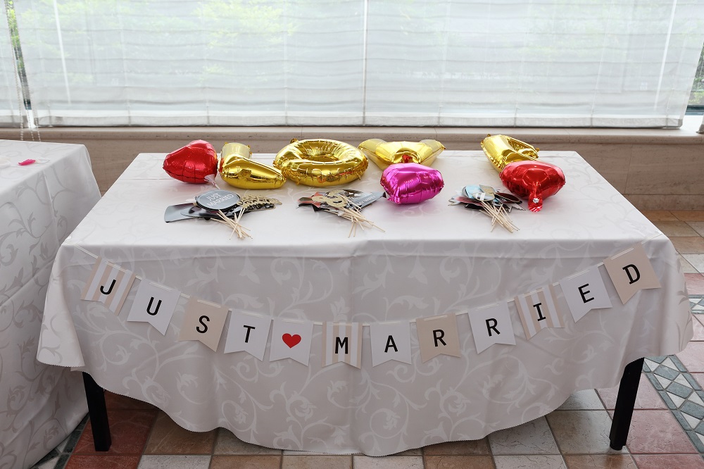 100均のライトが優秀すぎる♡ウェルカムスペース実例10選＊ DIY動画付きウェディングニュース