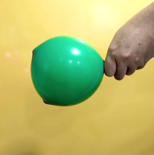 ダイソーの紙吹雪入り風船 かわいいコンフェッティバルーン 飾り付けで誕生日＆パーティが一段と盛り上がる