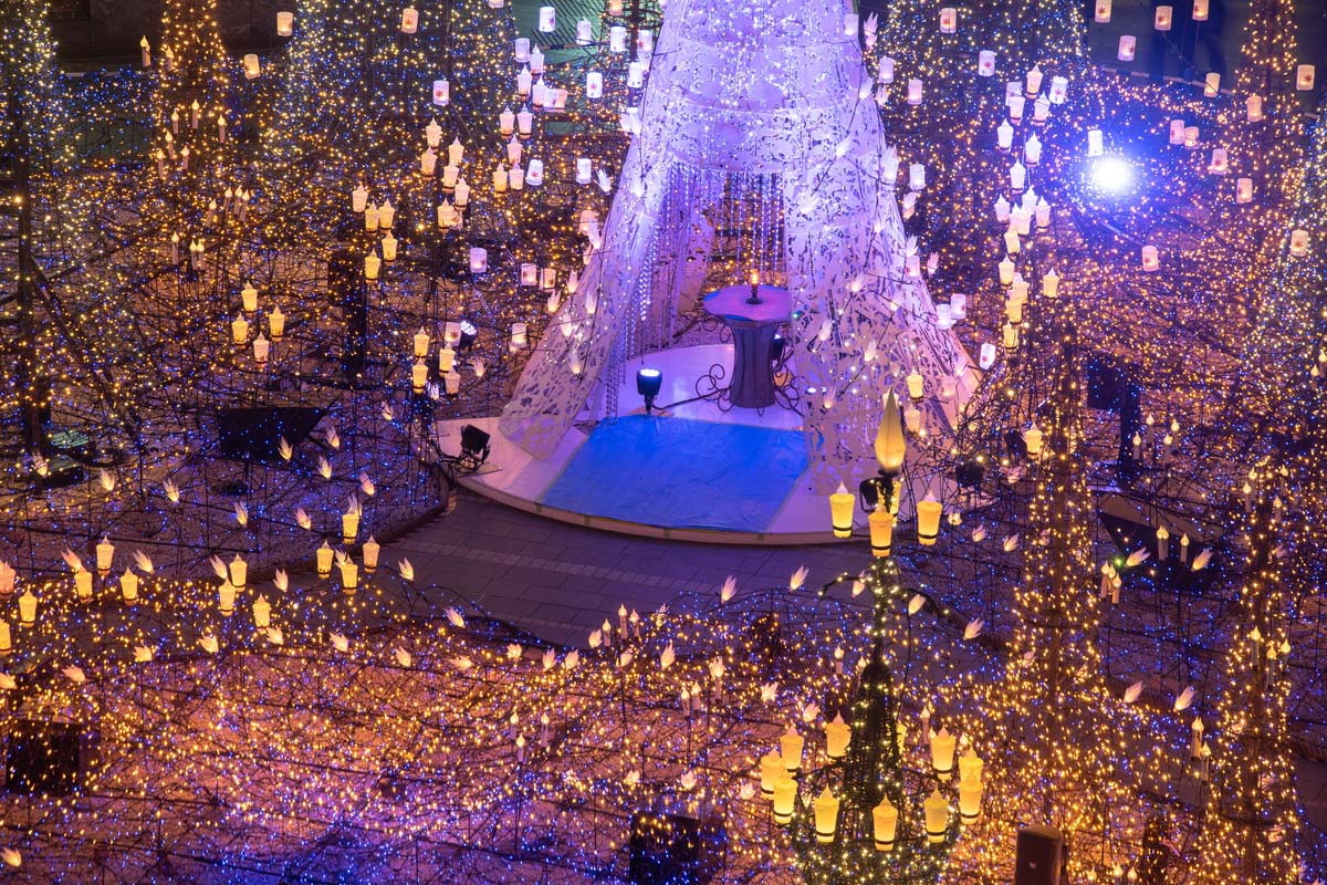 カレッタ汐留 イルミネーション「青の星の谷」