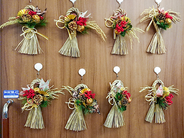 秀〆 秀〆 上級編 しめ縄 キット 手作りキット 正月飾り 玄関 室内 モダン しめ縄 リース おしゃれ ハンドメイド 手作り クリスマス 紙リース爆買 : 正月飾り しめ縄 お飾り屋さん - 通販 - Yahoo!ショッピング