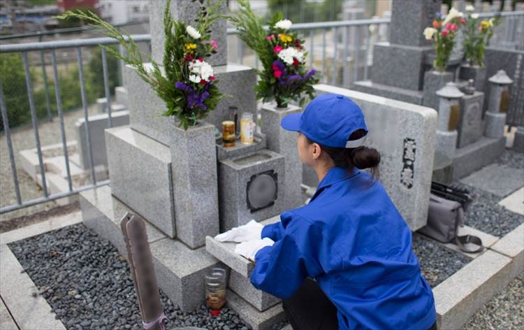 お彼岸ってどんな日？お彼岸にお墓参りをするのはなぜ？お彼岸にはお墓のここをチェックすべし。│富山県のお墓専門店 有限会社石の立山