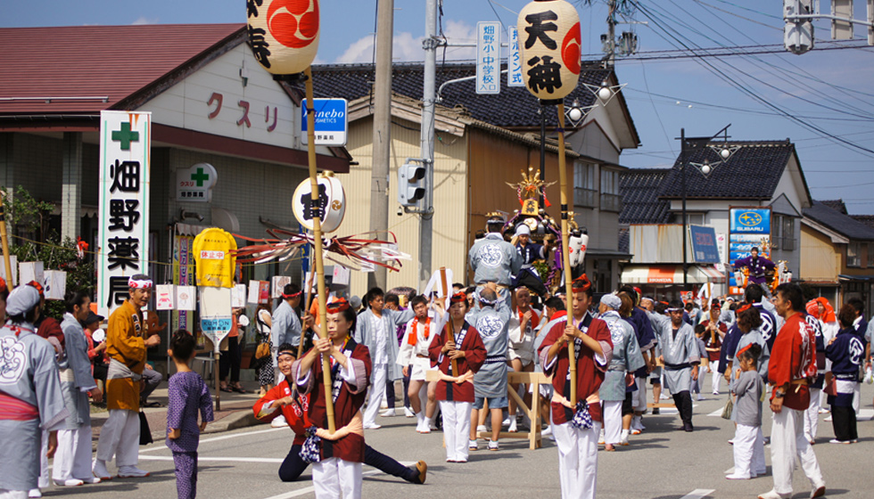 天神祭奉納花火」の穴場スポットをチェック！大阪の夏の一大イベント「天神祭」を遊び尽くそうウォーカープラス