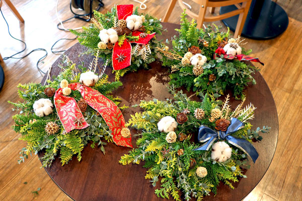 材料はリボンと針金だけ！リボンリースの作り方・DIY方法