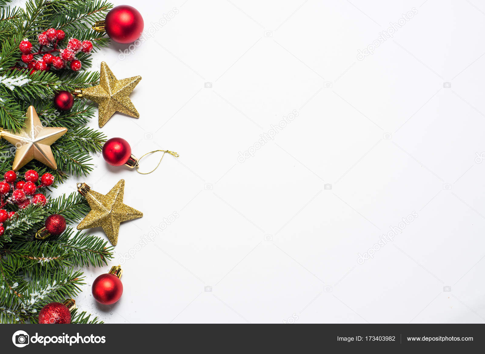 銀色のクリスマスツリー 白背景 - No: 25417304写真素材なら「写真AC」無料 フリー ダウンロードOK