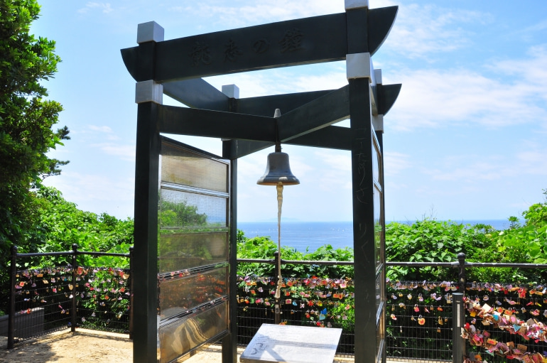 湘南平の金網に南京錠をつけるようになったのはいつ頃？ -はまれぽ.com横浜 川崎 湘南 神奈川県の地域情報サイト