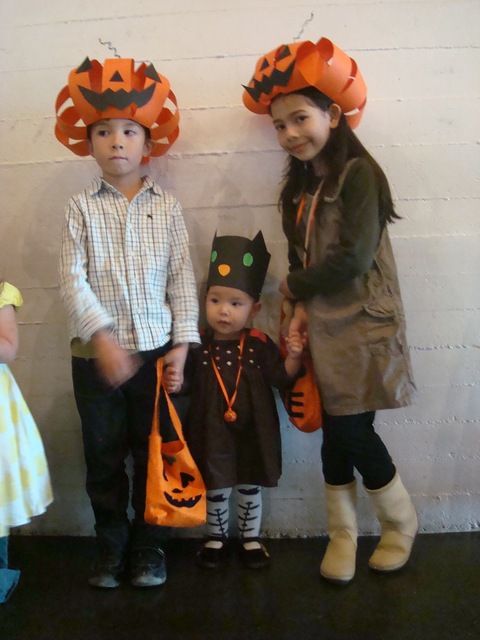 ハロウィンの男の子用仮装衣装を手作り！100均で簡単な作り方コタローの日常喫茶