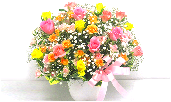 誕生日祝いの花を贈るフラワーズ・ドゥ