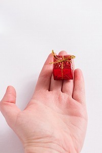 プチギフト 人気のキスチョコ: 手作り＆節約のラブリー結婚式