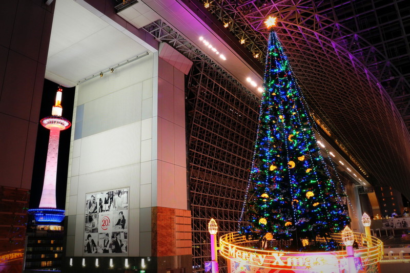 交通新聞 電子版京都駅ビル開発 室町小路広場に巨大クリスマスツリ