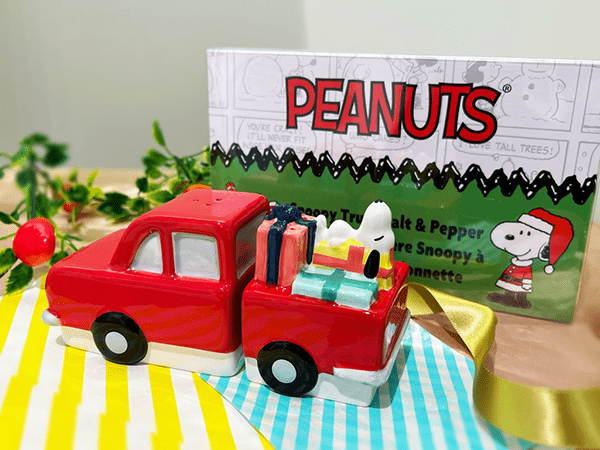 USJのクリスマス、スヌーピーたちのグリーティングとふわふわかわいい新作グッズを見てきた！ 「NO LIMIT！クリスマス 2023」レポ -トラベル Watch