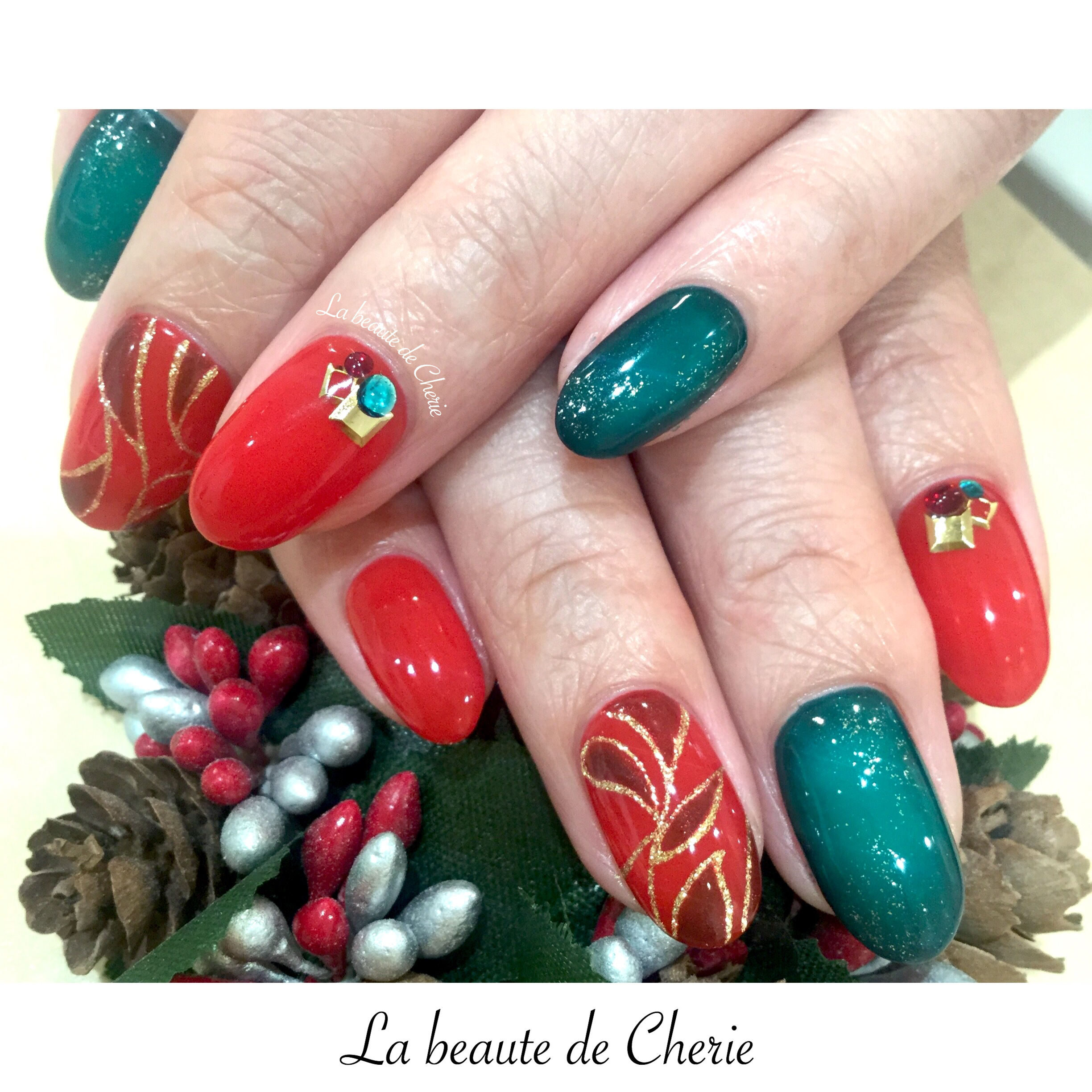 冬 お正月 成人式 クリスマス ハンド - 古河市privatenailChiNailのネイルデザイン No.4911345 ネイルブック