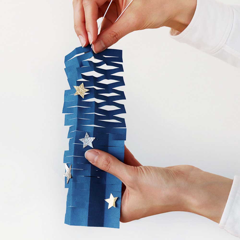 七夕の笹飾りの短冊に願い事を書くのはなぜ？七夕飾りの意味・種類・NG願い事!?暮らしの歳時記All About