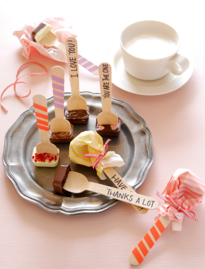 100均グッズで手作りバレンタイン♪「イチゴチョコの指輪」「チョコバナナの剣」「クマチョコサンド」料理のレシピや作り方暮らしニスタ