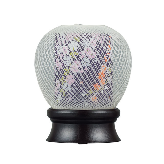 盆提灯とは？いつ飾る？種類と保管・処分方法、白提灯の捨て方を解説