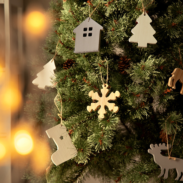 美しいクリスマスツリー 写真素材5834937- フォトライブラリ