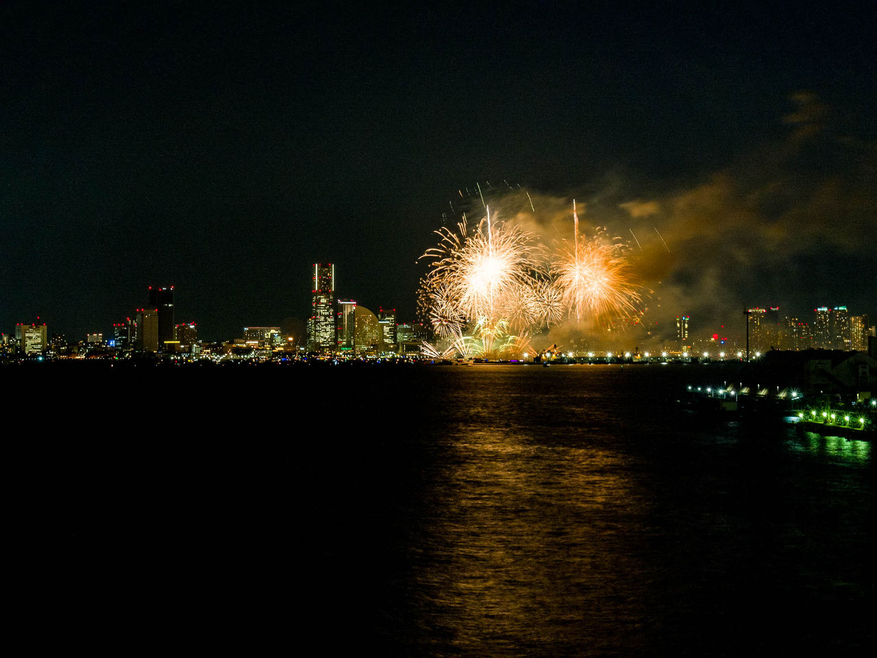開港祭 花火 大黒ふ頭TikTok