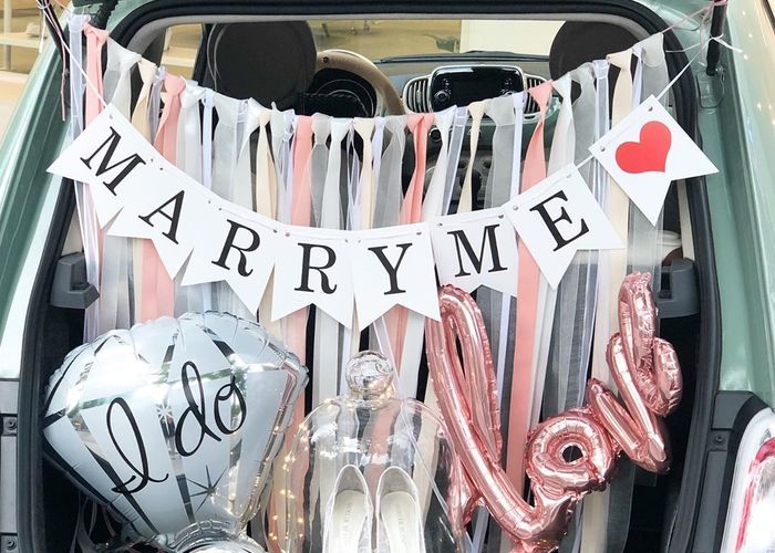 サプライズ！トランクサービス高品質のハイヤーサービスアウテック