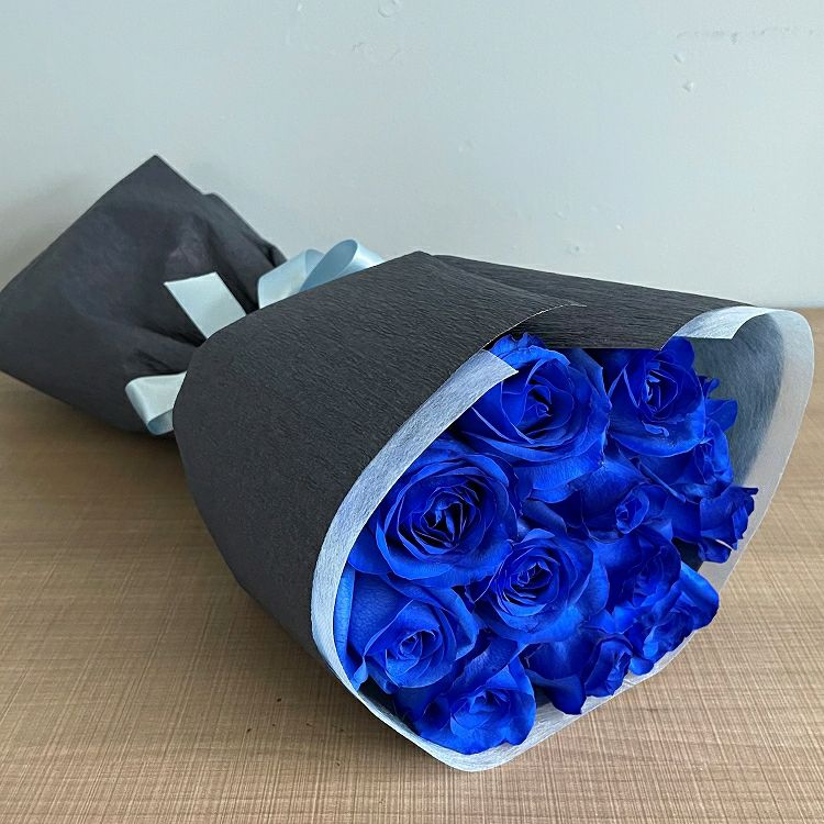 ワンホンブーケ 黒青 花束 お誕生日 ワンホンブーケ ソープフラワー シャボンフラワー ブラック ツイードブーケ ブーケ クリスマスプレゼントプレゼント 推し活 推しグッズ 誕生祭 誕生日 ぬいぐるみ 飾り 写真撮影 花束 モノトーン - メルカリ