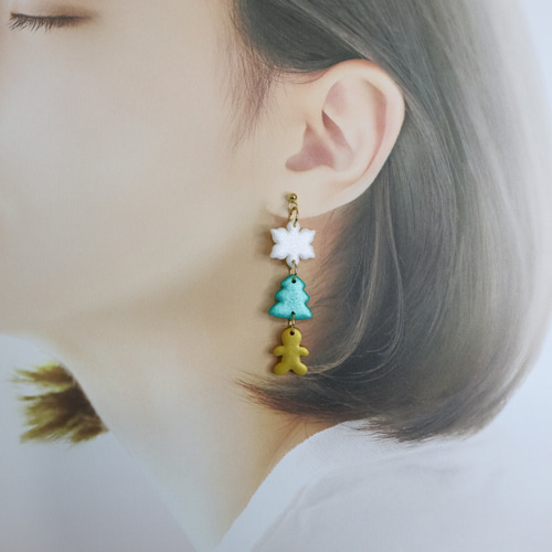 透明感の美しい クリスマスカラーのつぶつぶサークルピアス イヤリング ピアス フック・チェーンlindisima 通販14836078Creema クリーマ