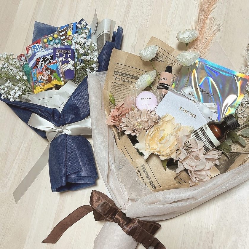 楽しんで参加してもらえる♪ブーケトスに代わる プレゼント演出 実例ゼクシィ