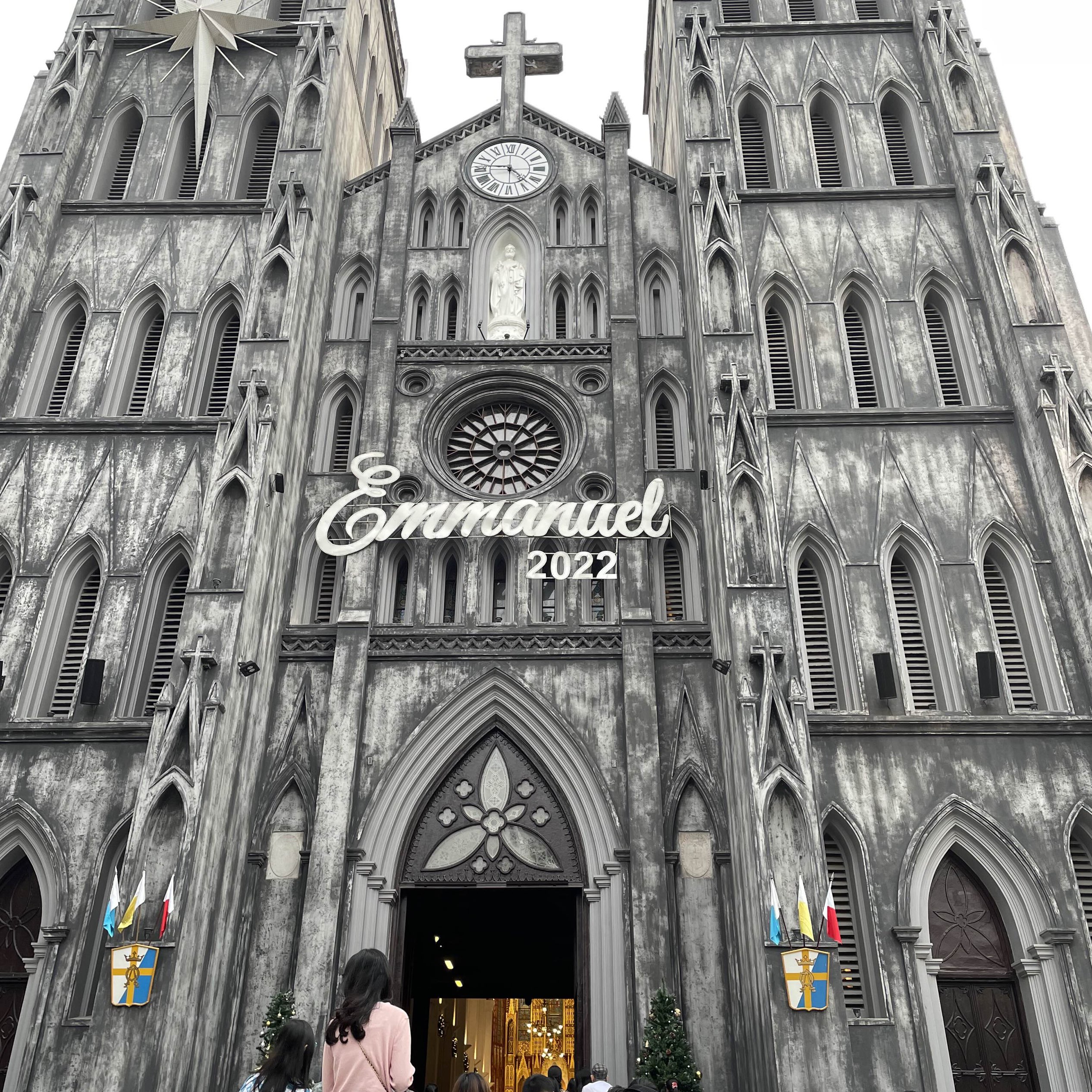 ハノイ市内のシンボル的存在 ハノイ大聖堂を散策してみた。～世界の歩き方～It's a Small World