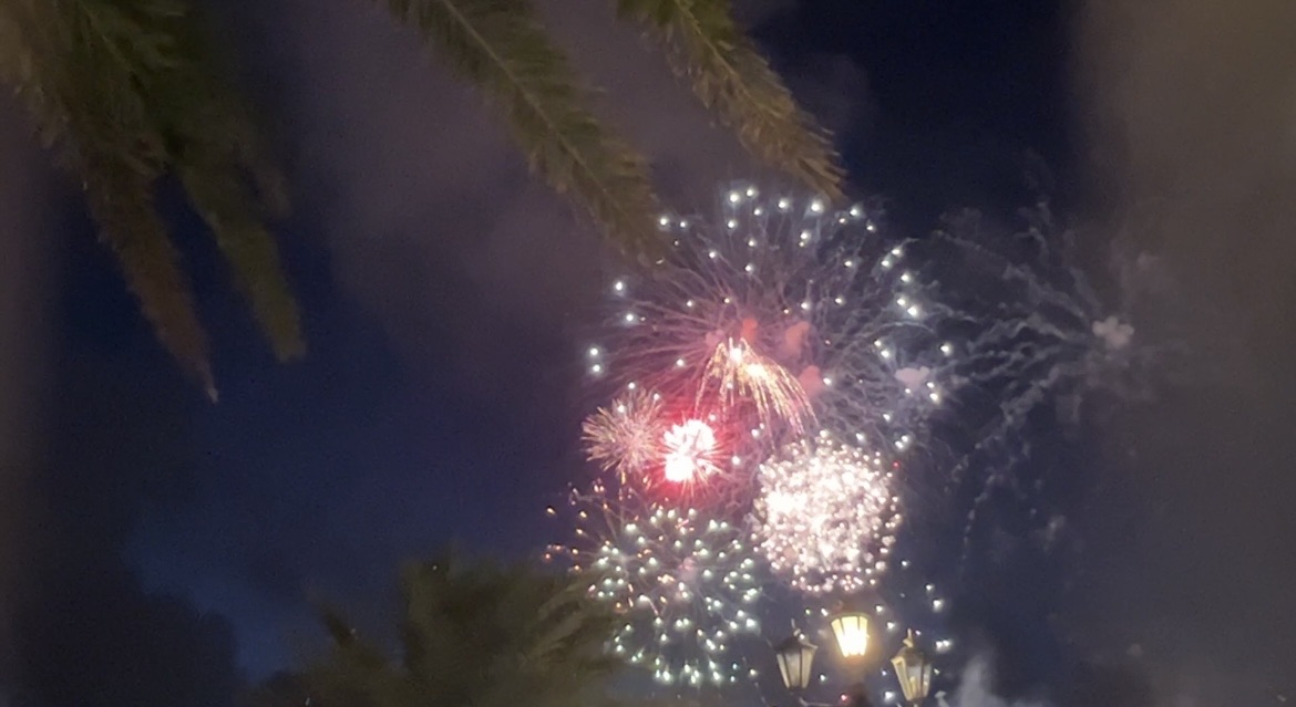 アメリカンビレッジ花火が見える場所を徹底解説！家族で最高の思い出を作るには – S&A KAZOKU.com