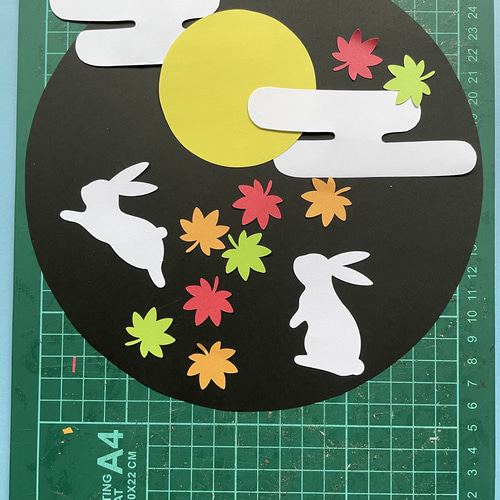 秋の壁画「お月見」の作り方 工作 明日の介護をもっと楽しく 介護のみらいラボ 公式