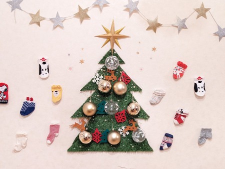 クリスマスツリー オーナメント付 電池式ライ 卓上 片付け簡単 60cm - メルカリ