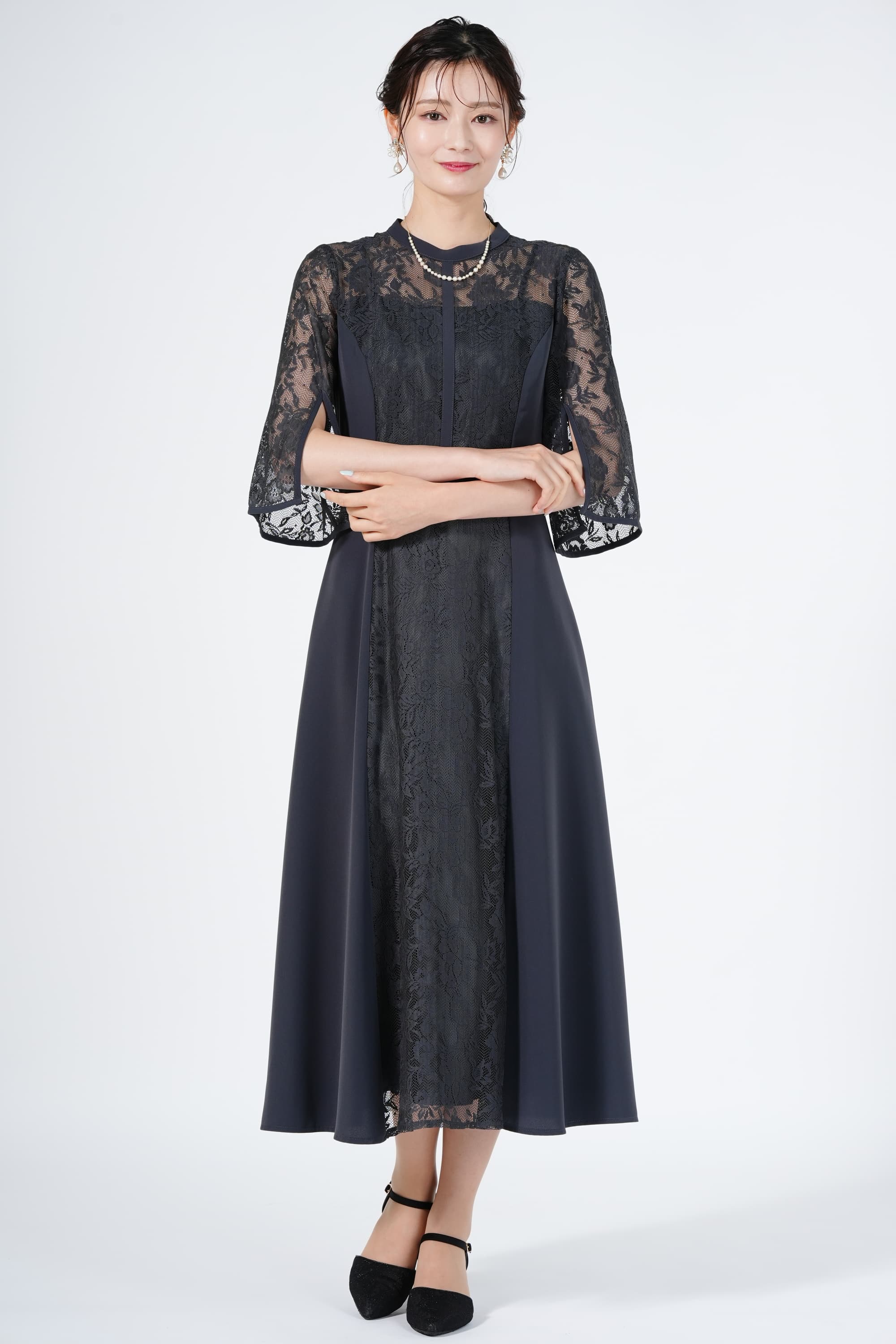 ホテルの忘年会・新年会はどんな服装？マナーとおすすめコーデ - IKINAイキナ