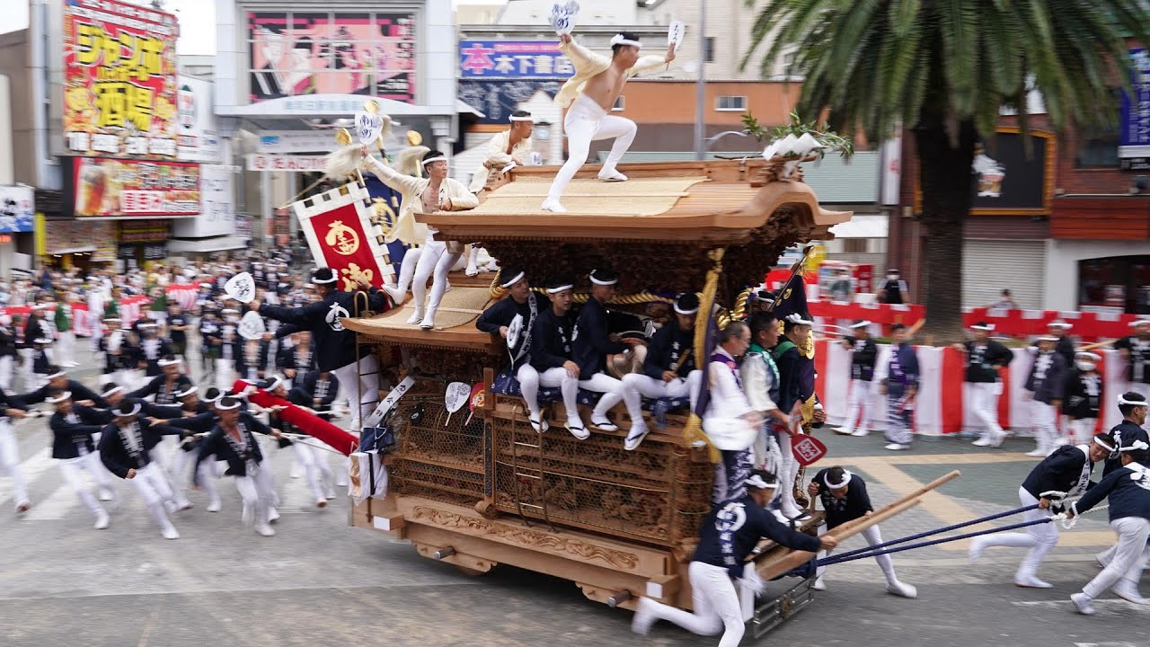 勇壮！４トンを引き回す「岸和田だんじり祭」