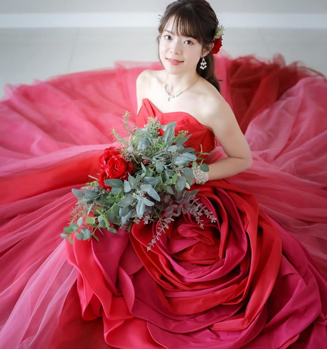 赤バラとかすみ草のウェディングブーケ・ブートニアセット 造花 ワインレッド アンティークはなまもり