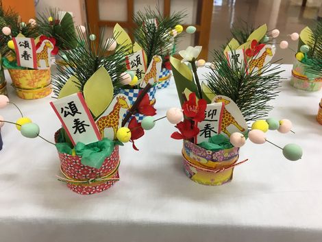 サランラップの芯で「門松」を工作！子供と遊ぶ！手作りおもちゃ・おでかけガイド・室内アイディアDIY