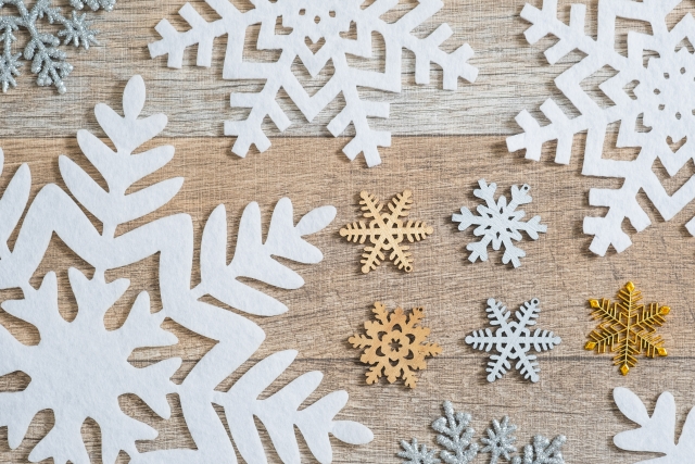 クリスマスツリーの捨て方！クリスマス用品の処分方法も解説トピックス・お役立ち情報粗大ゴミ回収隊