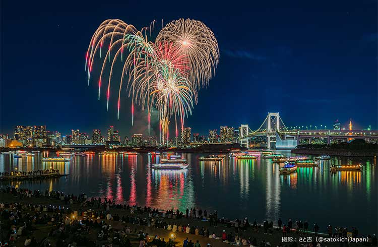 お台場のイルミネーションが冬季限定カラーに変身！ お台場レインボー花火とコラボもいこーよニュース